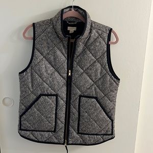 J. Crew quilted herringbone vest - size medium - like new!